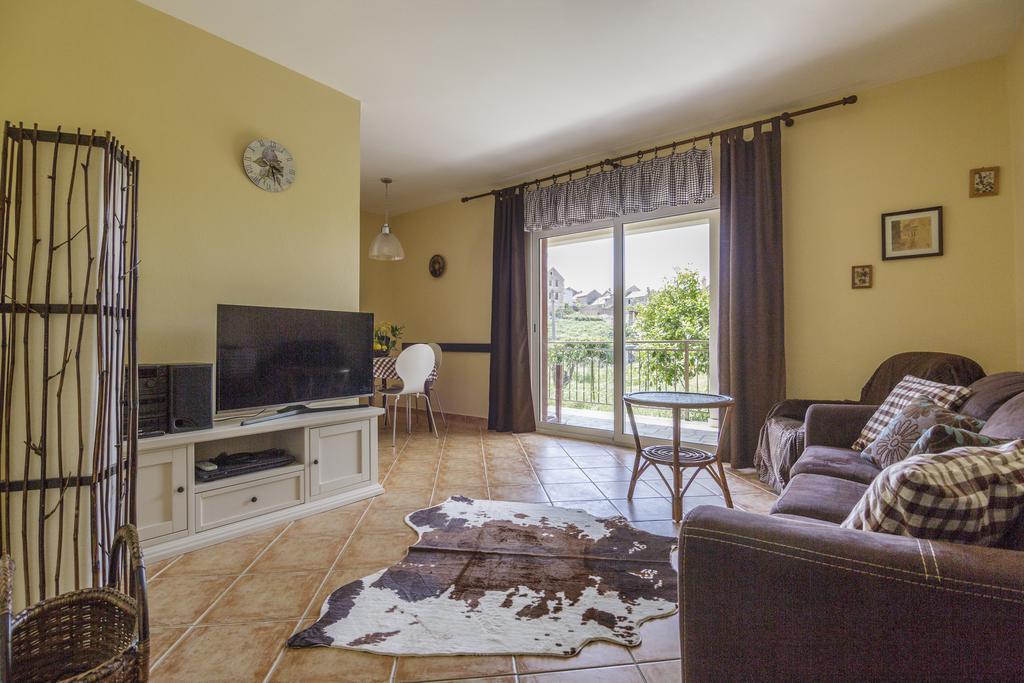 Apartments Popaj Komiža Buitenkant foto